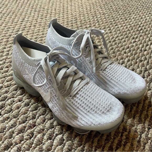 NWT Nike Air VaporMax Flyknit 3 in “Pure Platinum" Women’s Size 6.5 AJ6910-100 - Picture 1 of 7